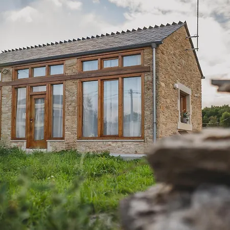 Casita De Piedra,en Goiriz-villalba