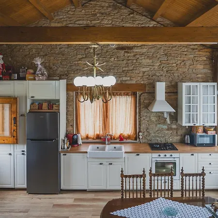 Casita De Piedra,en Goiriz-villalba Сasa de vacaciones