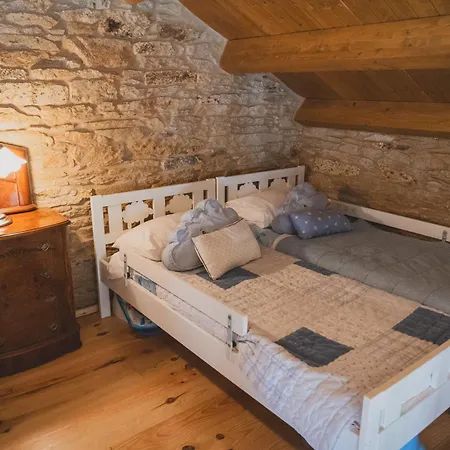 Casita De Piedra,en Goiriz-villalba Сasa de vacaciones *